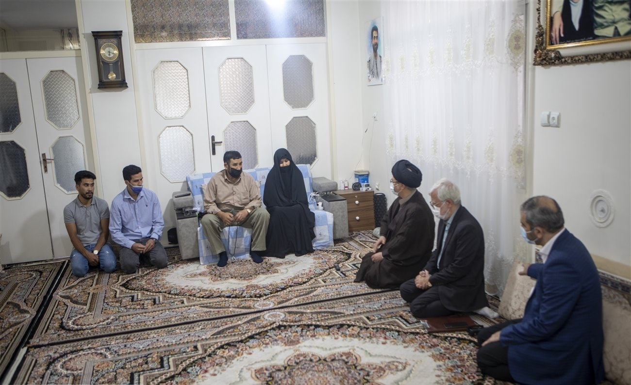 دیدار عاملی با خانواده شهدا