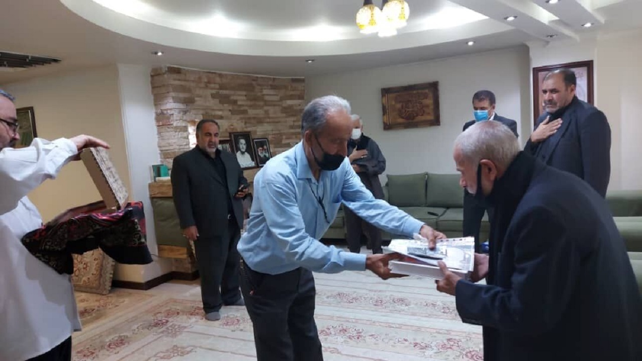آیین شال اندازی پیرغلامان اهل بیت (ع)  انجام شد