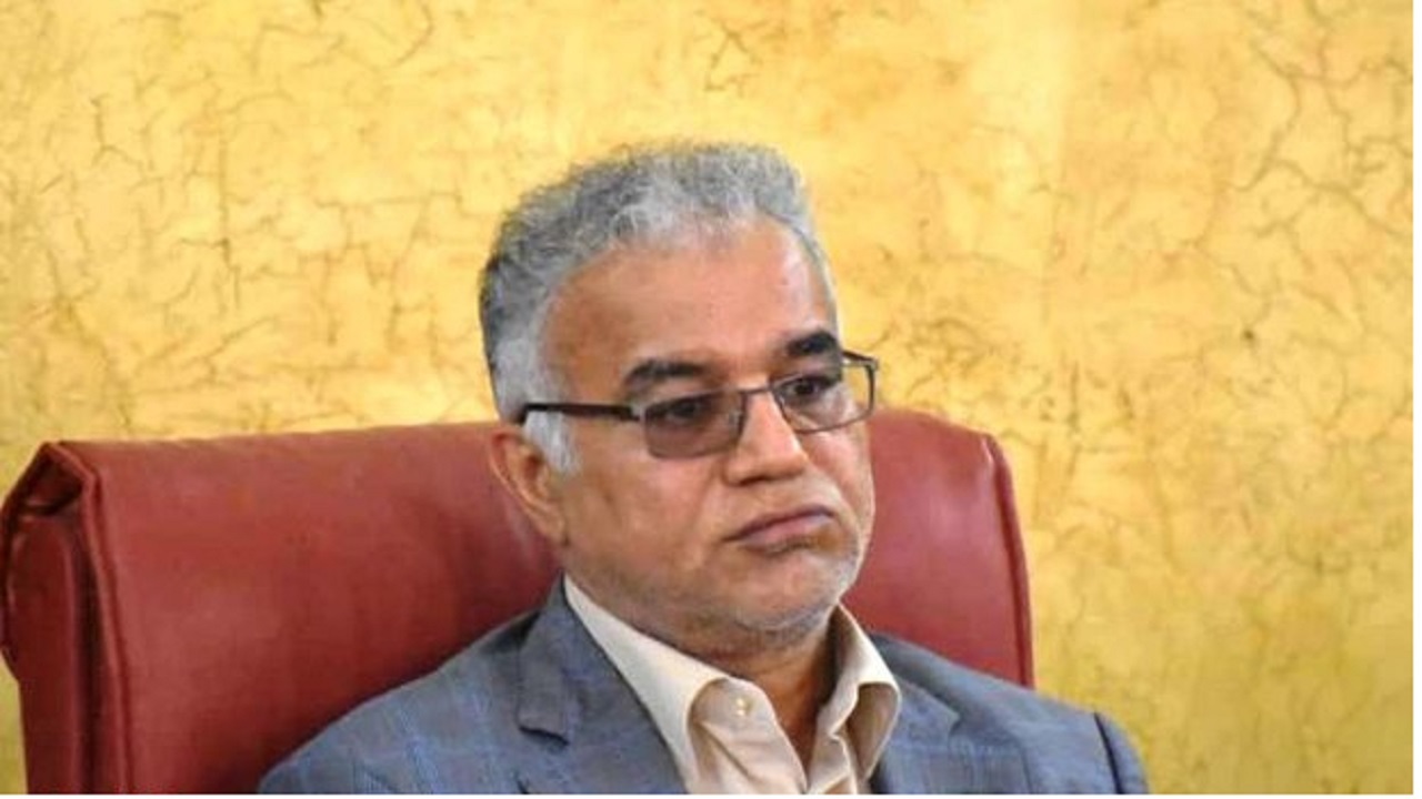 از حضور مدیر و کارکنان کم کار در محل کار جلوگیری می‌شود