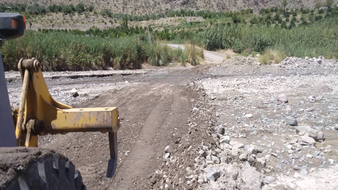 تیغ‌زنی ۱۴۷ کیلومتر راه روستایی خسارت دیده از سیل در جیرفت