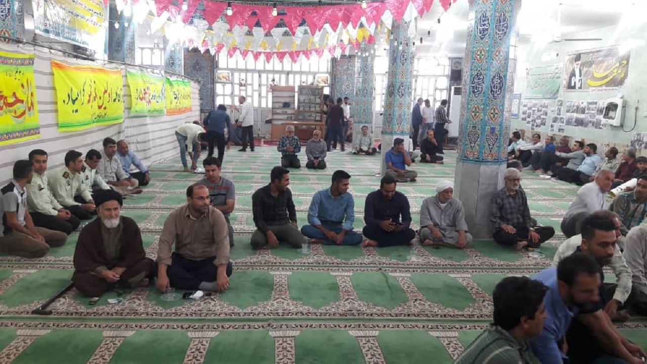 برپایی میز خدمت در مسجد جامع آغاجاری