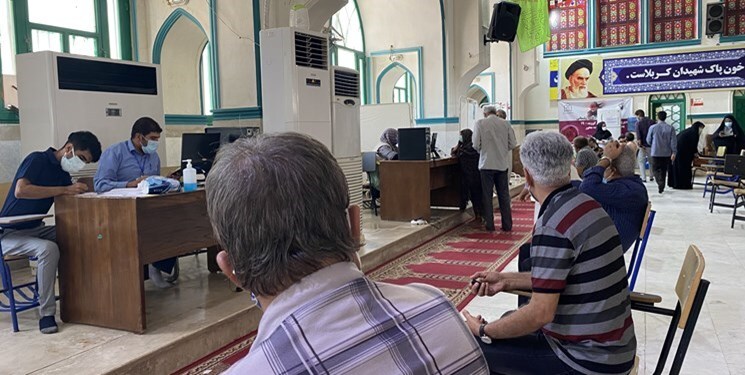 توضیحات مدیر گلزار شهدای بندرعباس درباره تعطیلی مرکز واکسیناسیون در محل گلزار