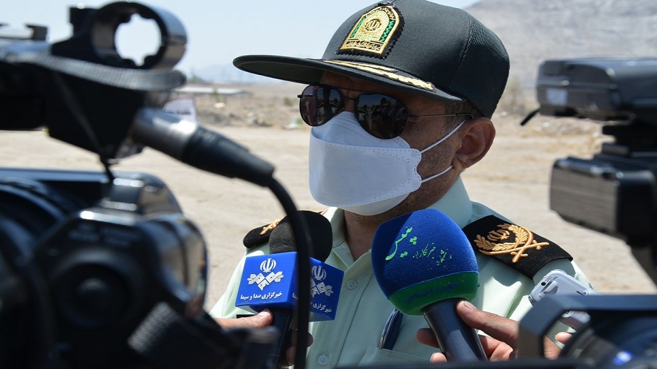 درگیری تکاوران انتظامی با قاچاقچیان مسلح در کشف یک تن مواد افیونی