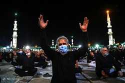 «کوچه به کوچه عشق تو را جار می‌زنیم»