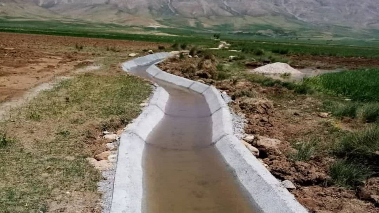 تکمیل عملیات اجرایی جاده بین مزارع و کانال‌ها در اردل