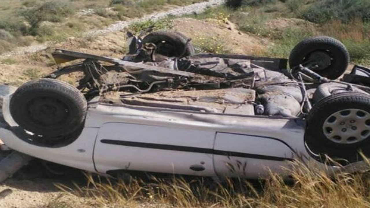 یک کشته در جاده خنج  به لار