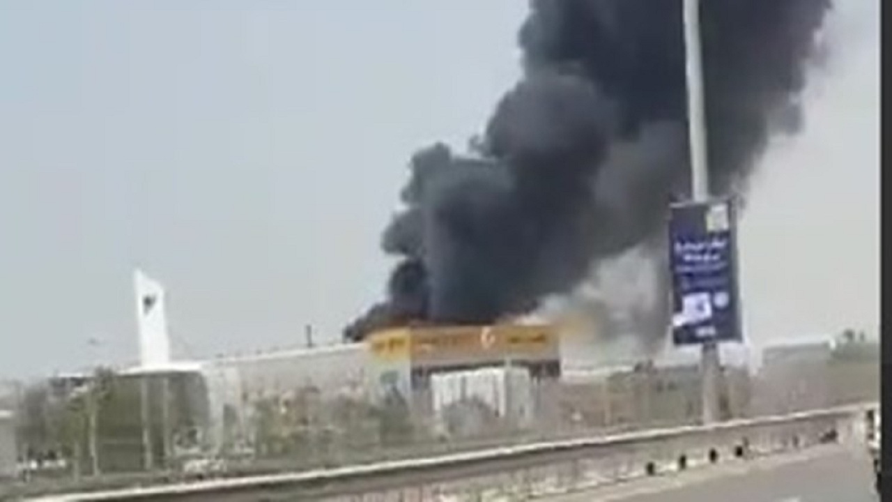 آتش سوزی در کارخانه پلاستیک بندر «جبل علی» دبی + فیلم