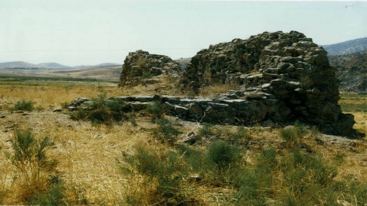 اتمام عملیات مرمت و سامان‌دهی محوطه گنبد جهانگیر ایوان