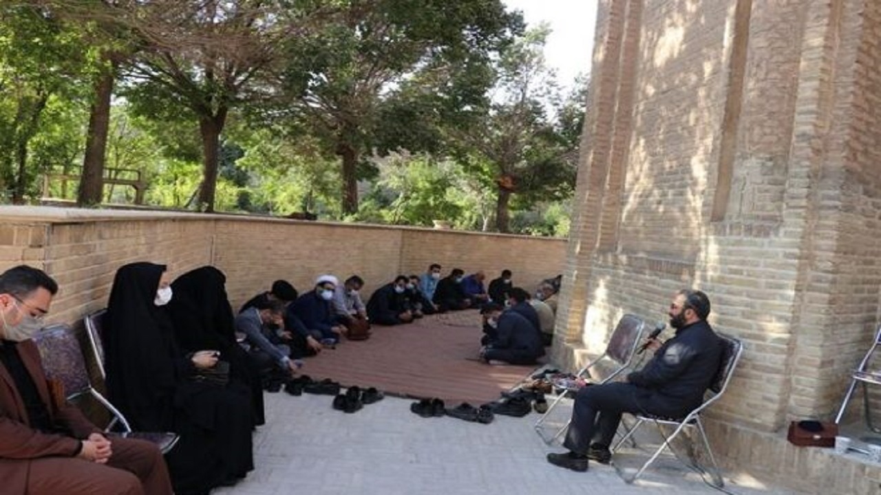 مراسم آیینی محرم در مجموعه تاریخی گنبد سبز قم برگزار می شود