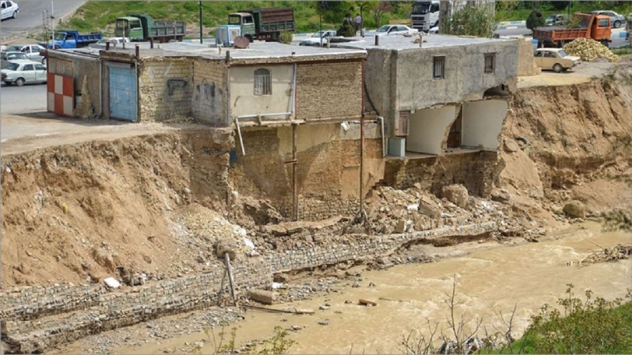 با مدیران سهل انگار در صورت صدور مجوز نادرست برخورد می‌شود