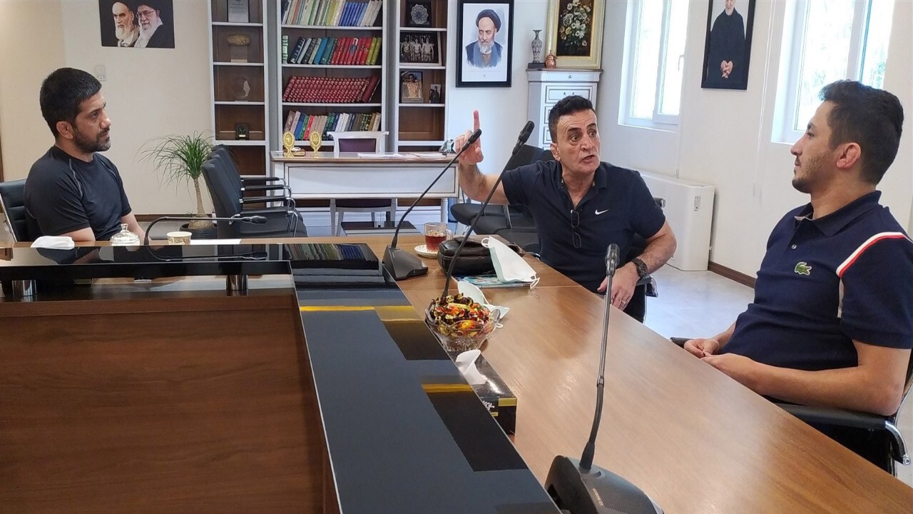 ادامه همکاری محمد بنا با فدراسیون کشتی/ جلسه مشترک با دبیر و سوریان