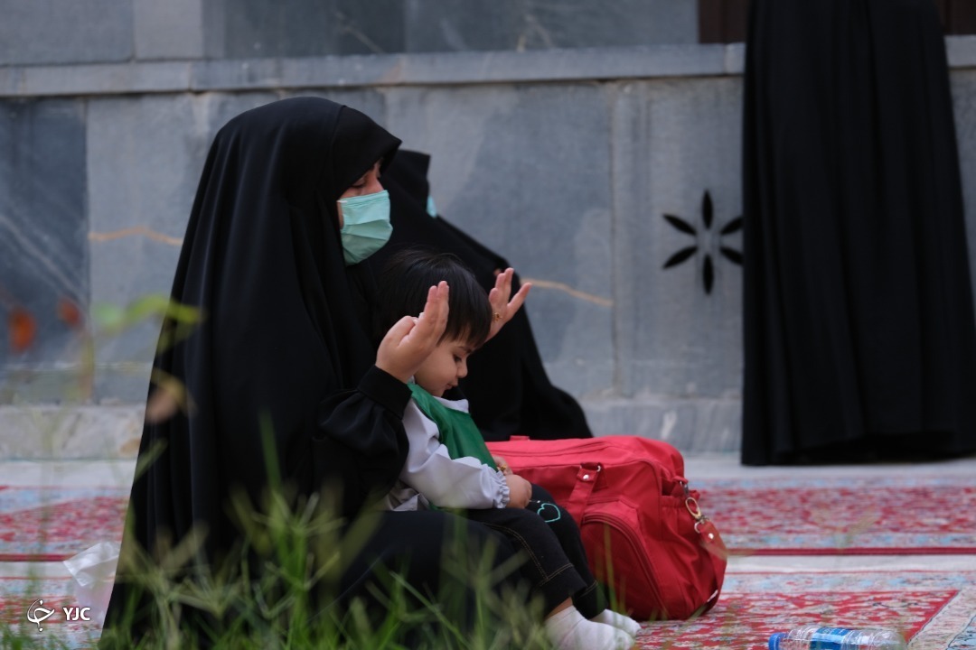 محفل شیرخوارگان حسینی در حرم مطهر رضوی برگزار شد
