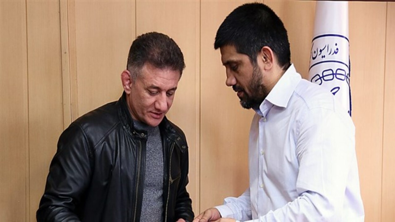 ادامه همکاری غلامرضا محمدی با فدراسیون کشتی در هاله‌ای از ابهام