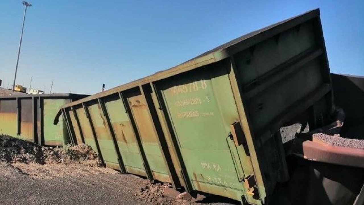 خروج ۲ واگن قطار از ریل در قم