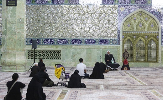 برگزاری مراسم عزای حسینی به ۵ زبان زنده دنیا در حرم بانوی کرامت +تصاویر