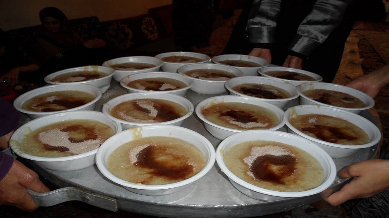 عزاداری سالار شهیدان به سبک نهاوندی ها/ از مراسم شال اندازی تا گل مالی کردن سر و لباس