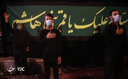 عزاداری هیئت ثارالله قم زیر چتر شیوه نامه های بهداشتی +فیلم