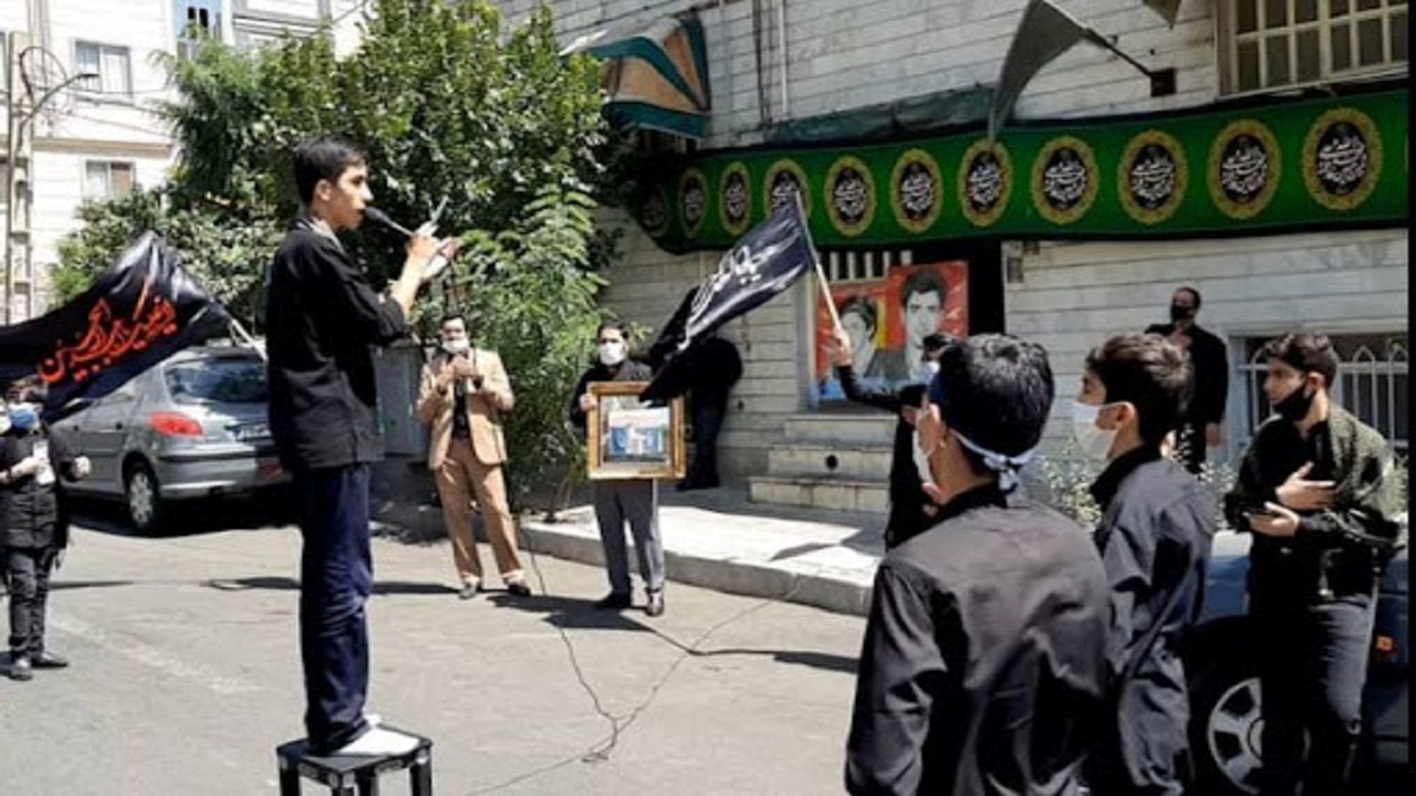 احیای مراسم چهارپایه‌خوانی مقابل منازل شهدای همدان