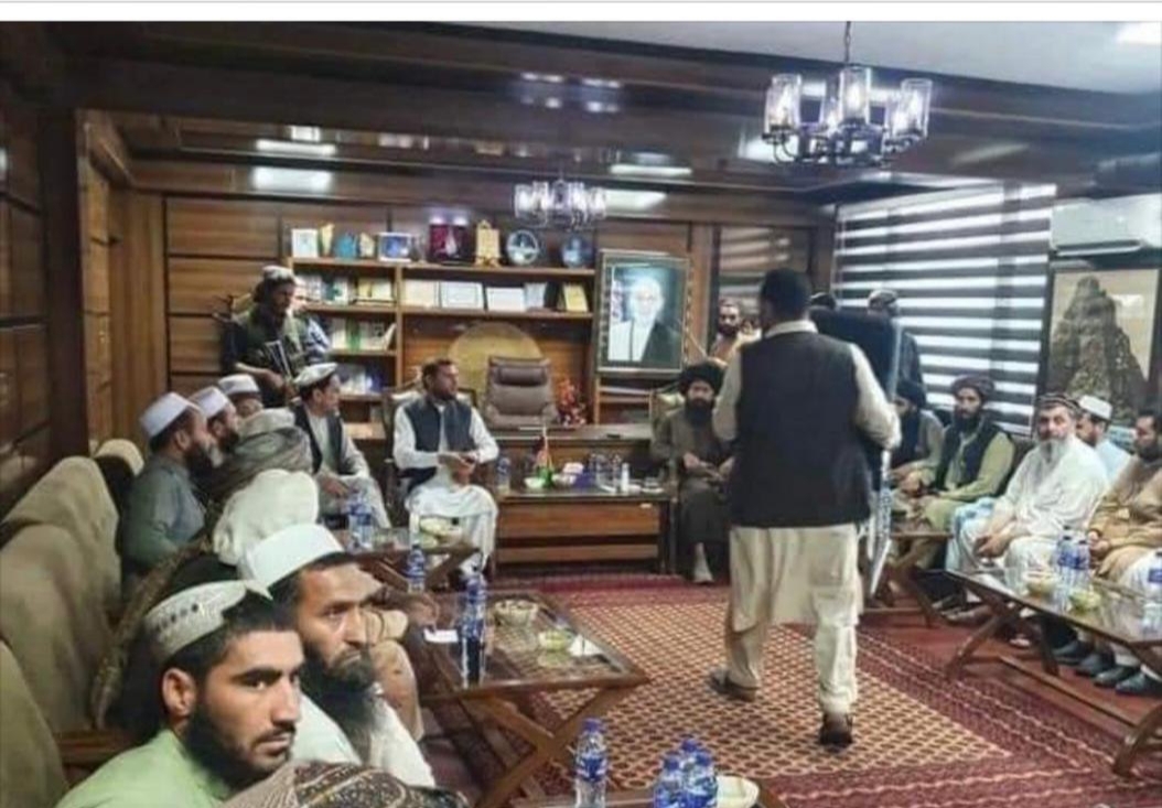والی ننگرهار «جلال آباد» را بدون درگیری به طالبان تحویل داد!