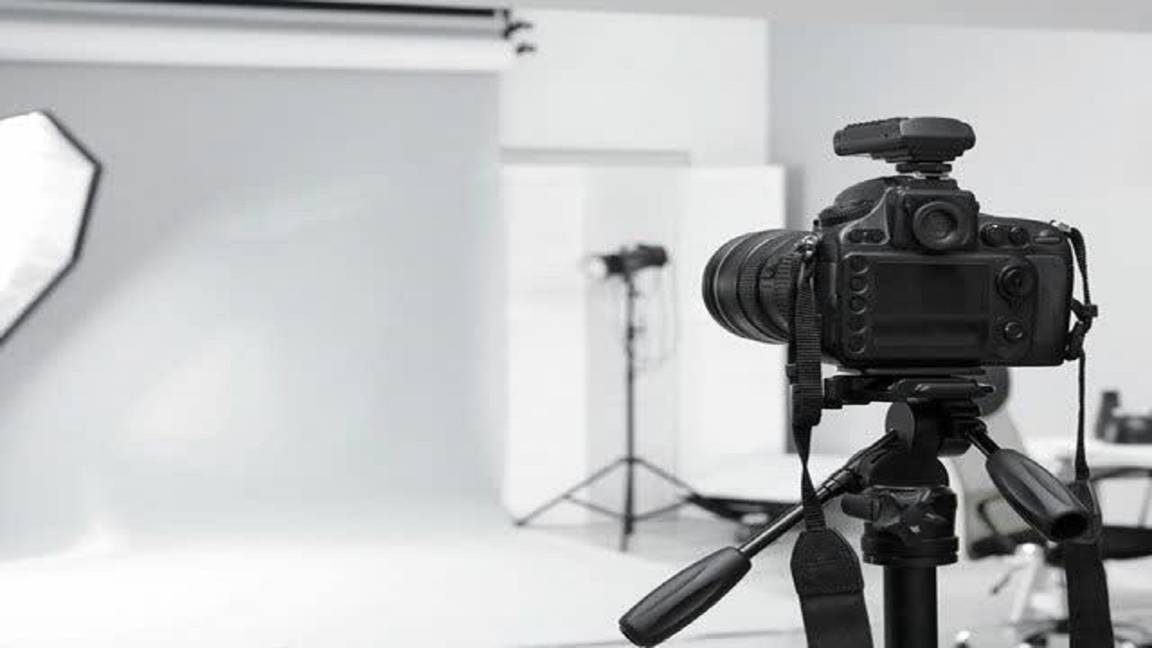 نورِ کم توجهی به بازار عکس اصفهان