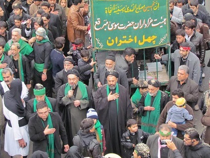 نگاهی به آیین های سوگواری ماه محرم در قم / از چاووشی خوانی تا مشق شمشیر