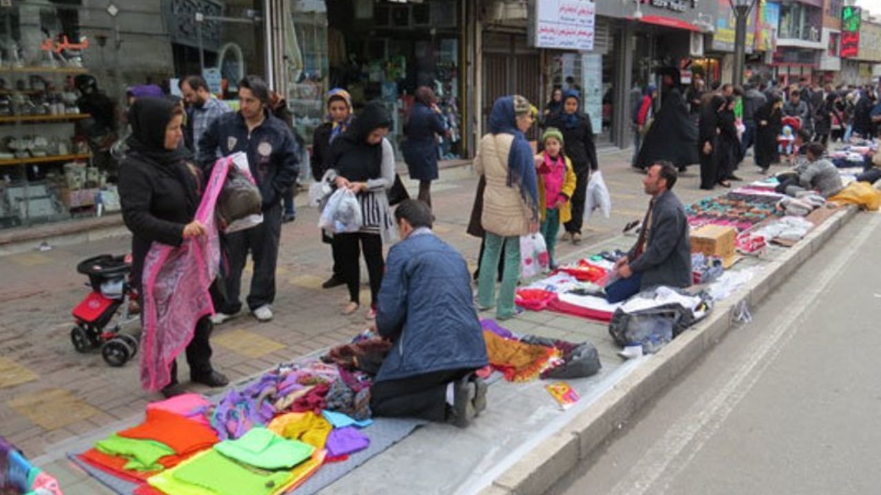 بازار دستفروشان فردیس؛ اینجا کرونا دست به دست می‌شود