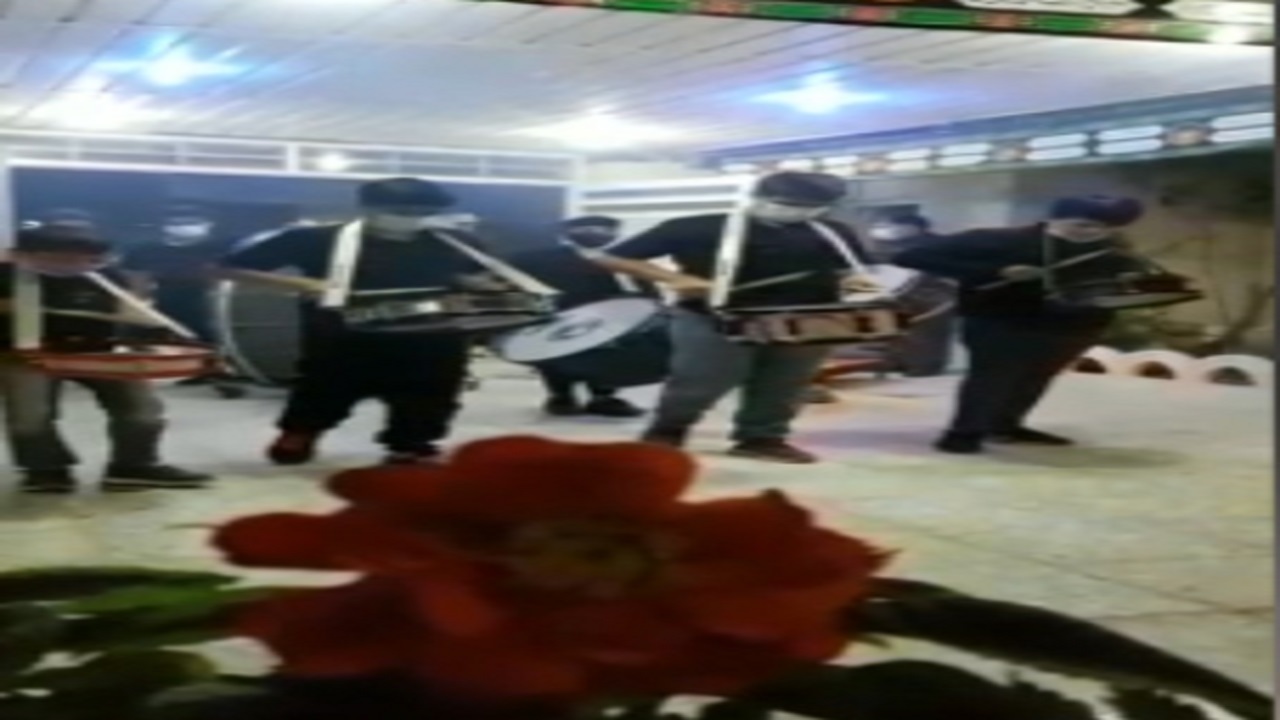 سوگواری کودکان و نوجوانان خرم آبادی در شب هفتم محرم + فیلم