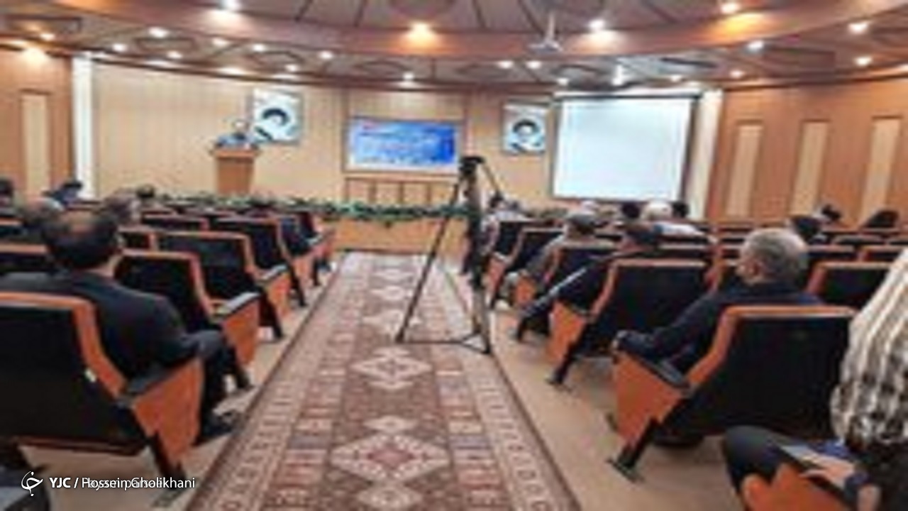 نشست ویژه اصناف و بازاریان با موضوع بازار اسلامی در زاهدان