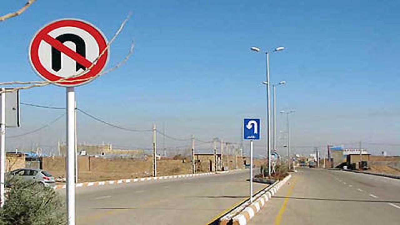 تابلو‌های سطح شهر خوسف نوسازی می‌شود