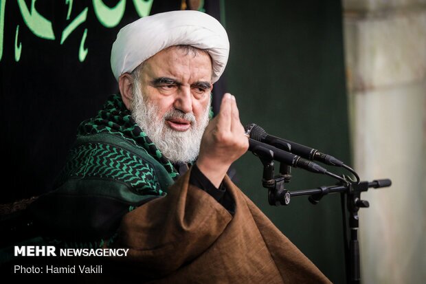 راهکار آیت الله حق شناس برای رهایی از عذاب فشار قبر چه بود؟ راهکار آیت الله حق شناس برای رهایی از عذاب فشار قبر چه بود؟