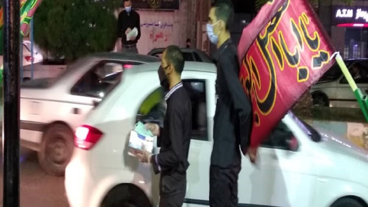 چراغ ایستگاه‌های صلواتی در زاهدان روشن است