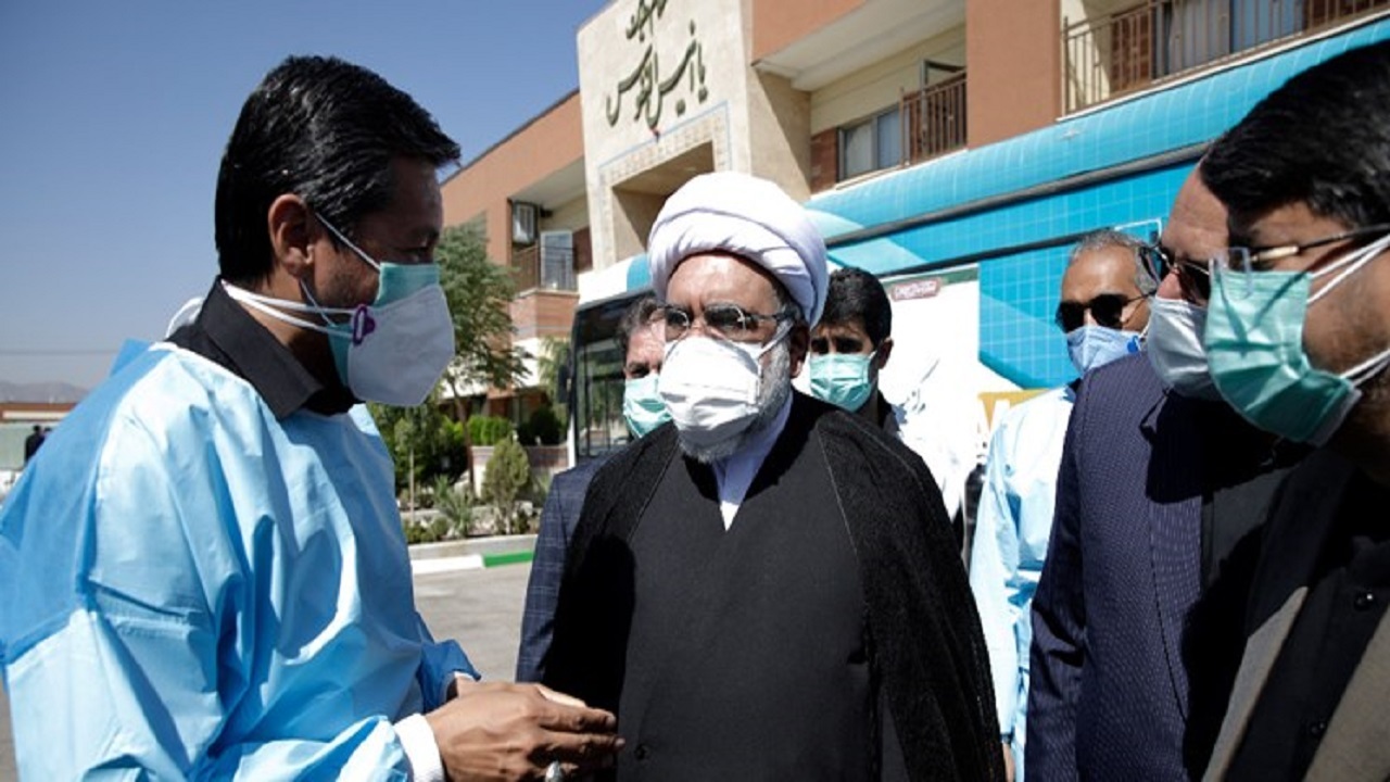 آمادگی آستان قدس برای تأمین فضاهای مورد نیاز درمان بیماران کرونایی در مشهد