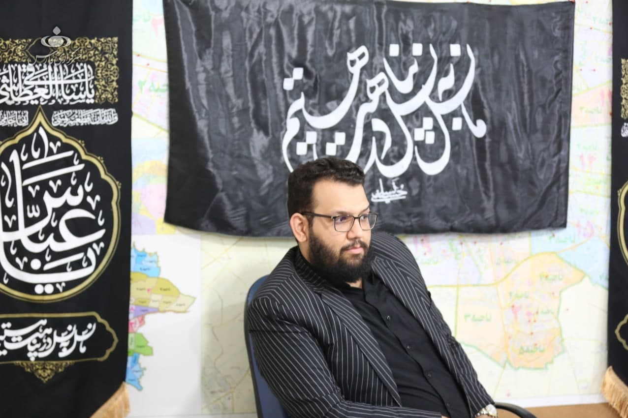 روایت مداح اردبیلی از تحریف شعر انقلابی&zwnj;اش توسط رسانه&zwnj;های خارجی/ مضمون را ۱۸۰ درجه چرخاندند!