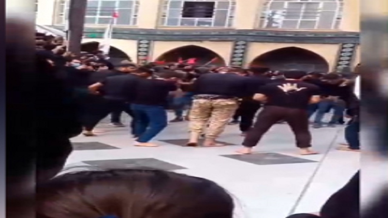 فیلمی از زنجیرزنی عاشقان حسینی در روز تاسوعا