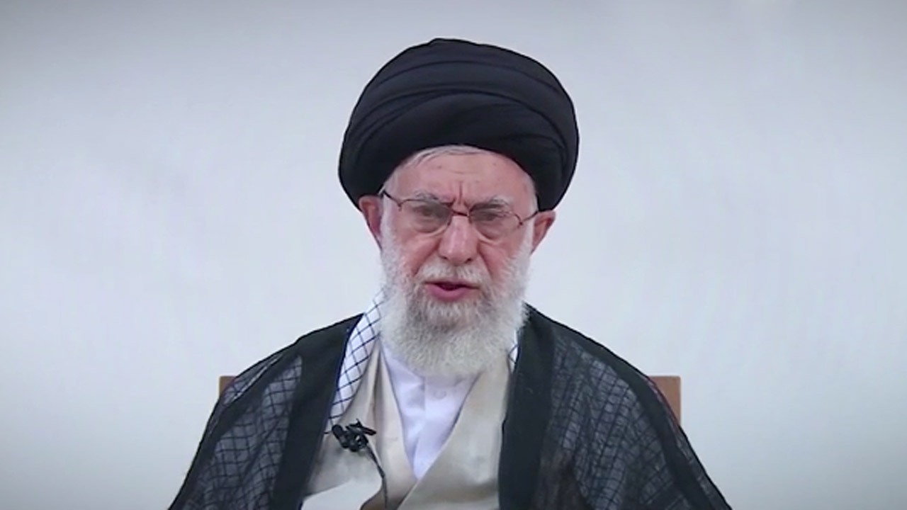 سوء استفاده رسانه‌های غربی از بیانات رهبر معظم انقلاب درباره ممنوعیت واردات واکسن + فیلم
