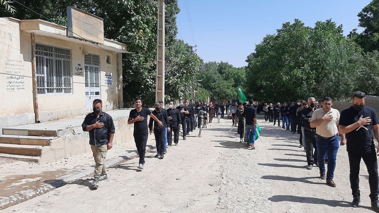 عزاداری صبح روز تاسوعا در روستای توآباد + فیلم