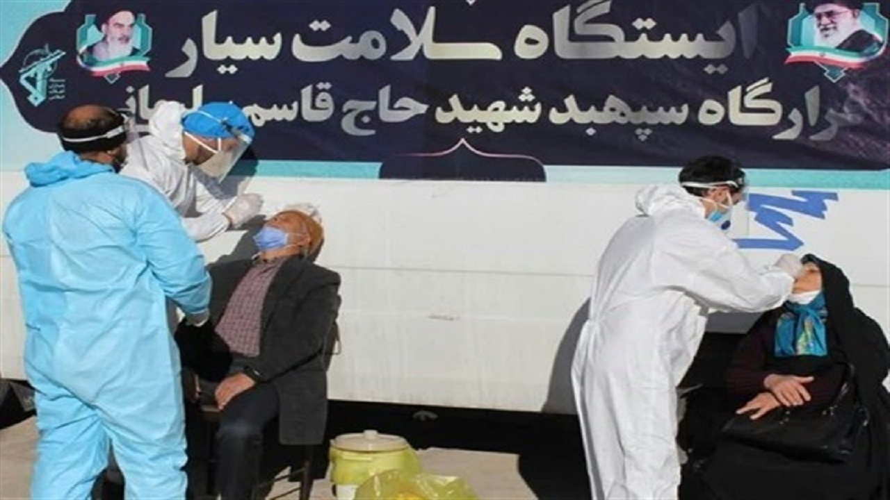 جهادگران پای کار طرح شهید سلیمانی/ ماسک رایگان در نقاط محروم توسط جهادگران  توزیع شد