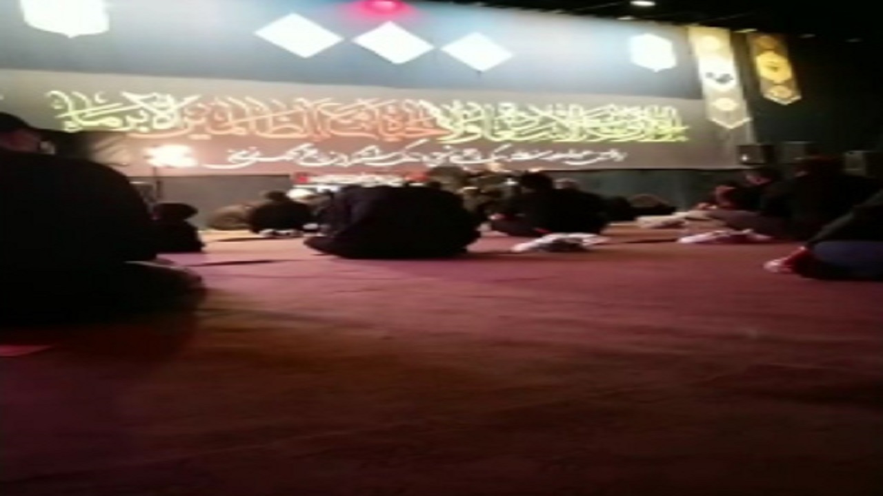 فیلمی از عزاداری بسیج دانشجویی در لانه جاسوسی آمریکا در تهران