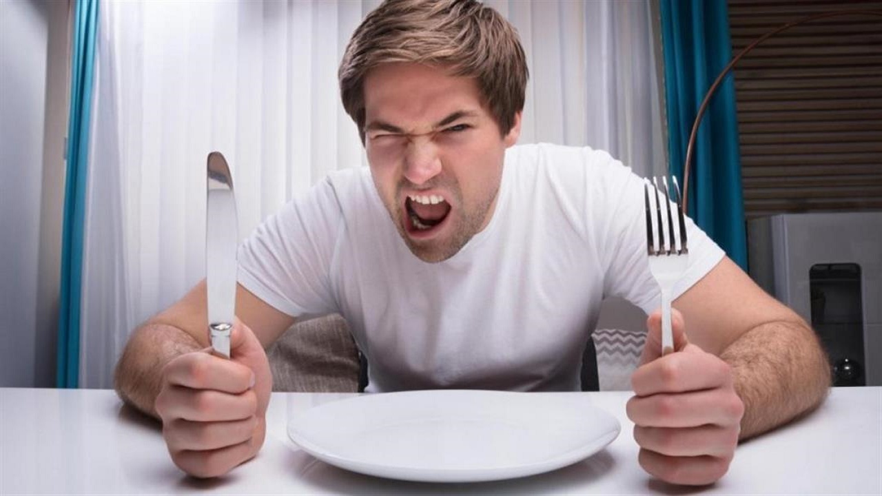 گرسنگی چگونه باعث افزایش وزن می شود؟