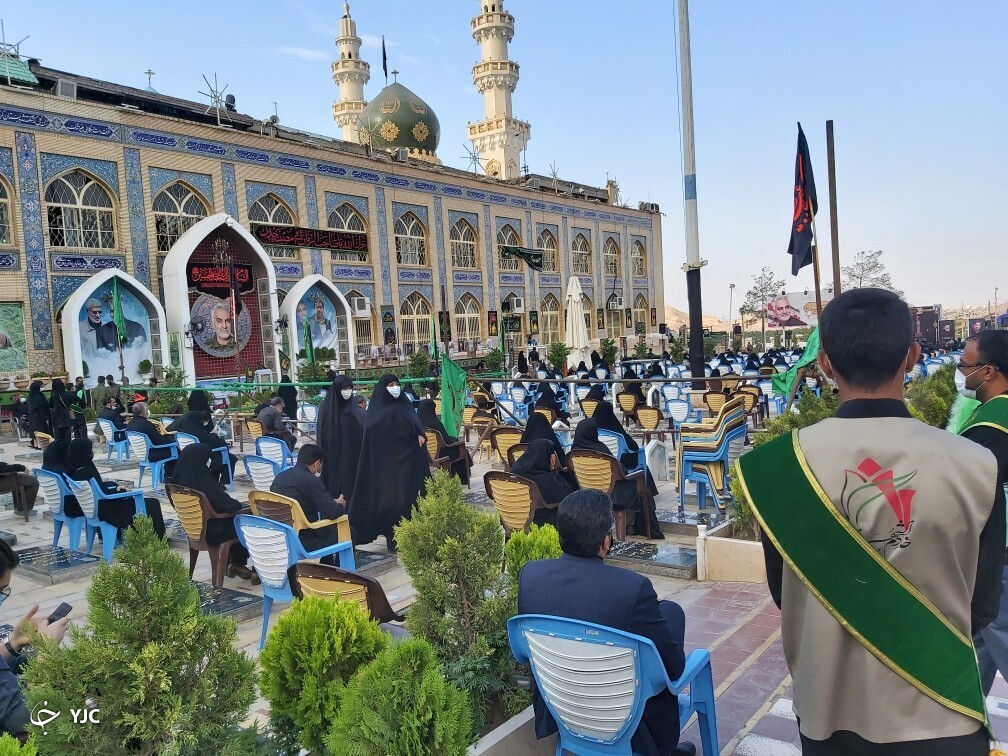 عزاداری عاشورا در گلزار شهدای کرمان 