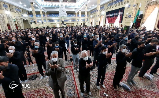 اقامه نماز ظهر عاشورا در خراسان جنوبی + تصاویر