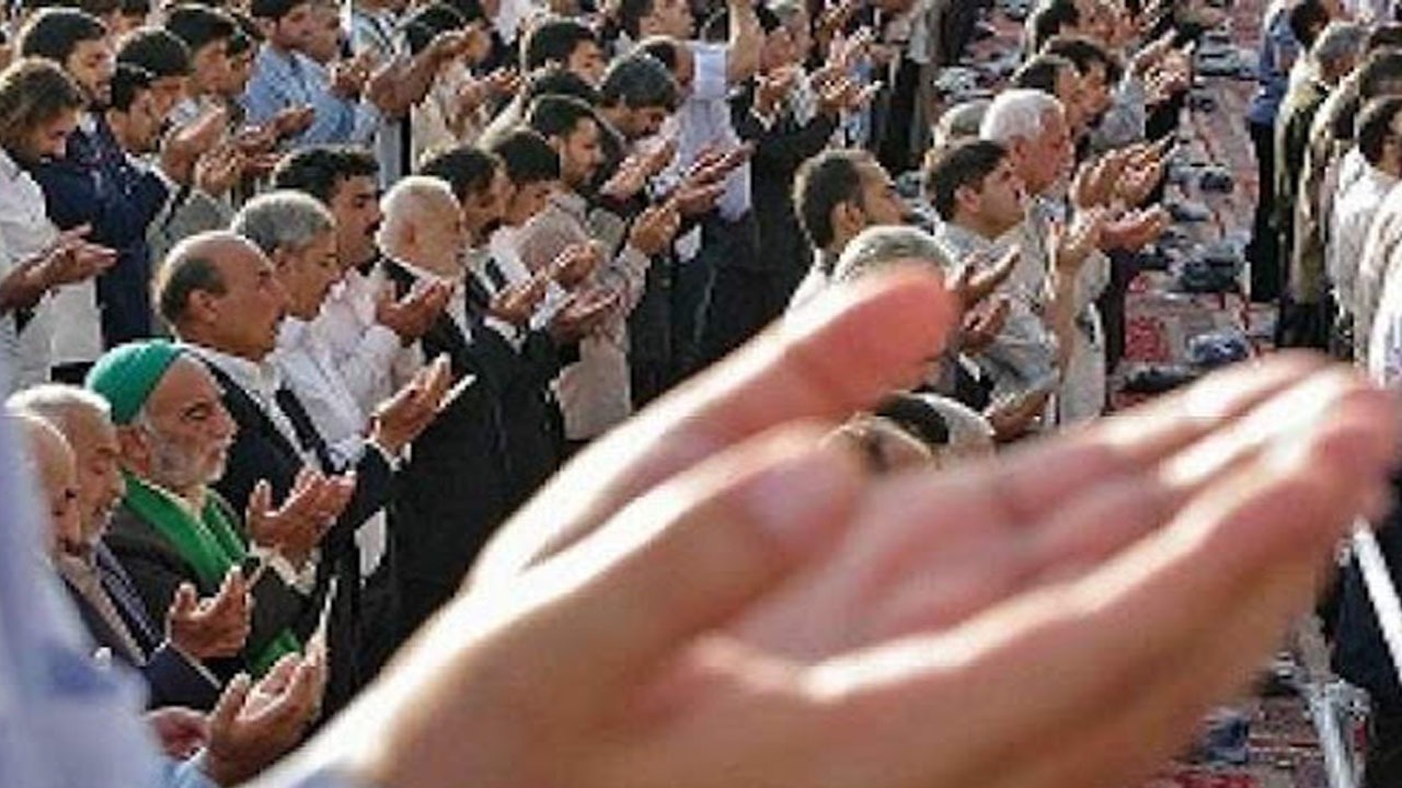 کودکی که در نماز ظهر عاشورا به پرواز درآمد + عکس