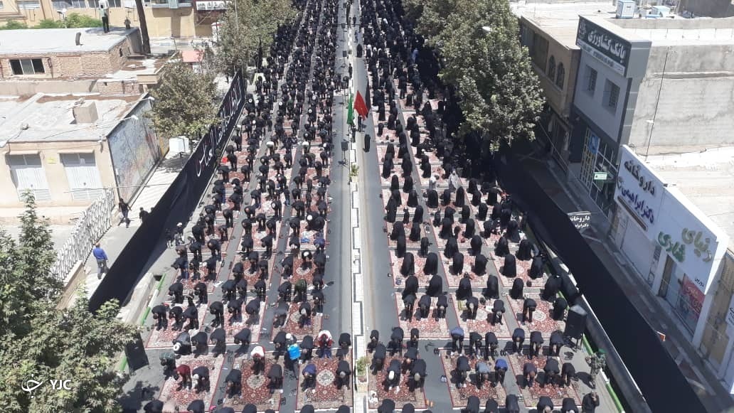 نماز ظهر عاشورا در مشهد