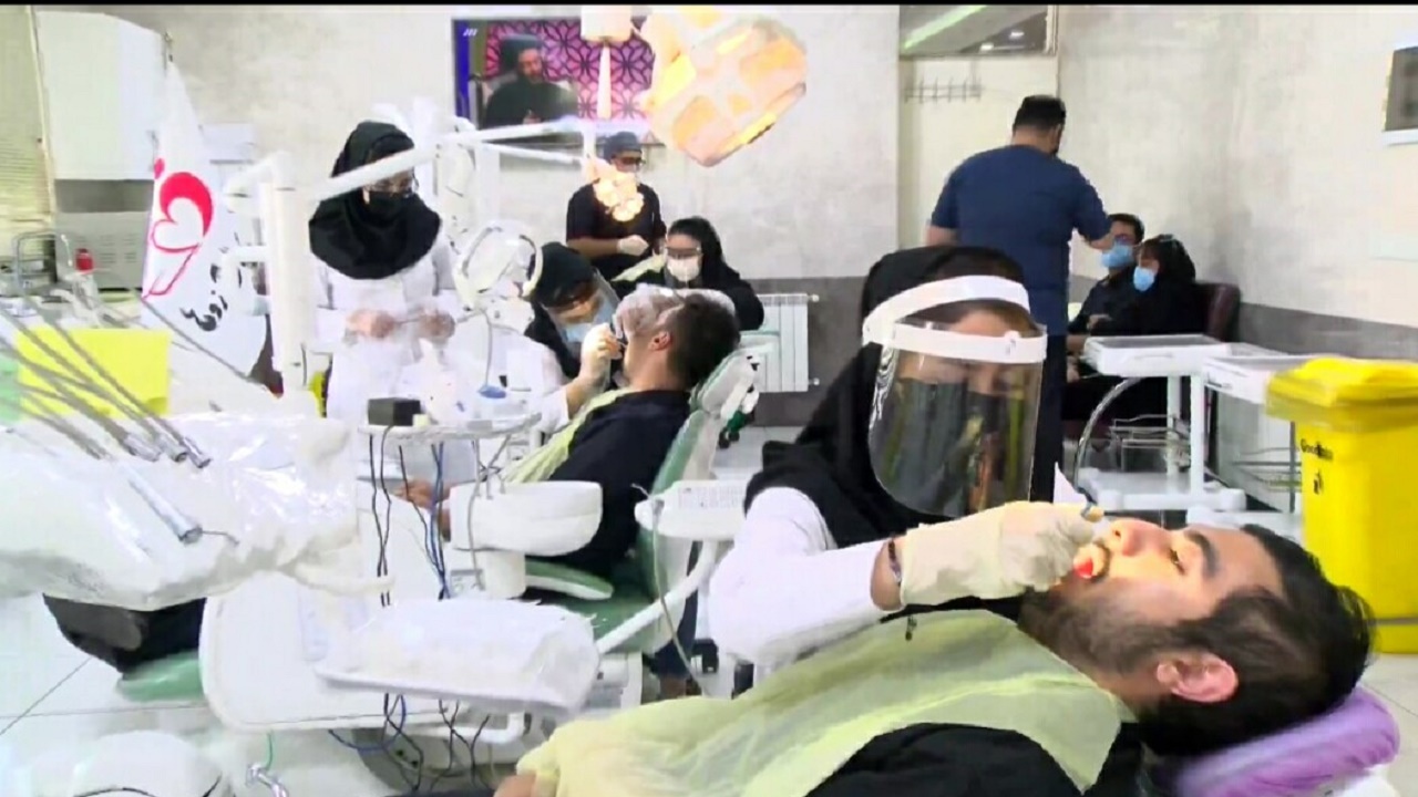 ارائه خدمات دندانپزشکی رایگان در تبریز