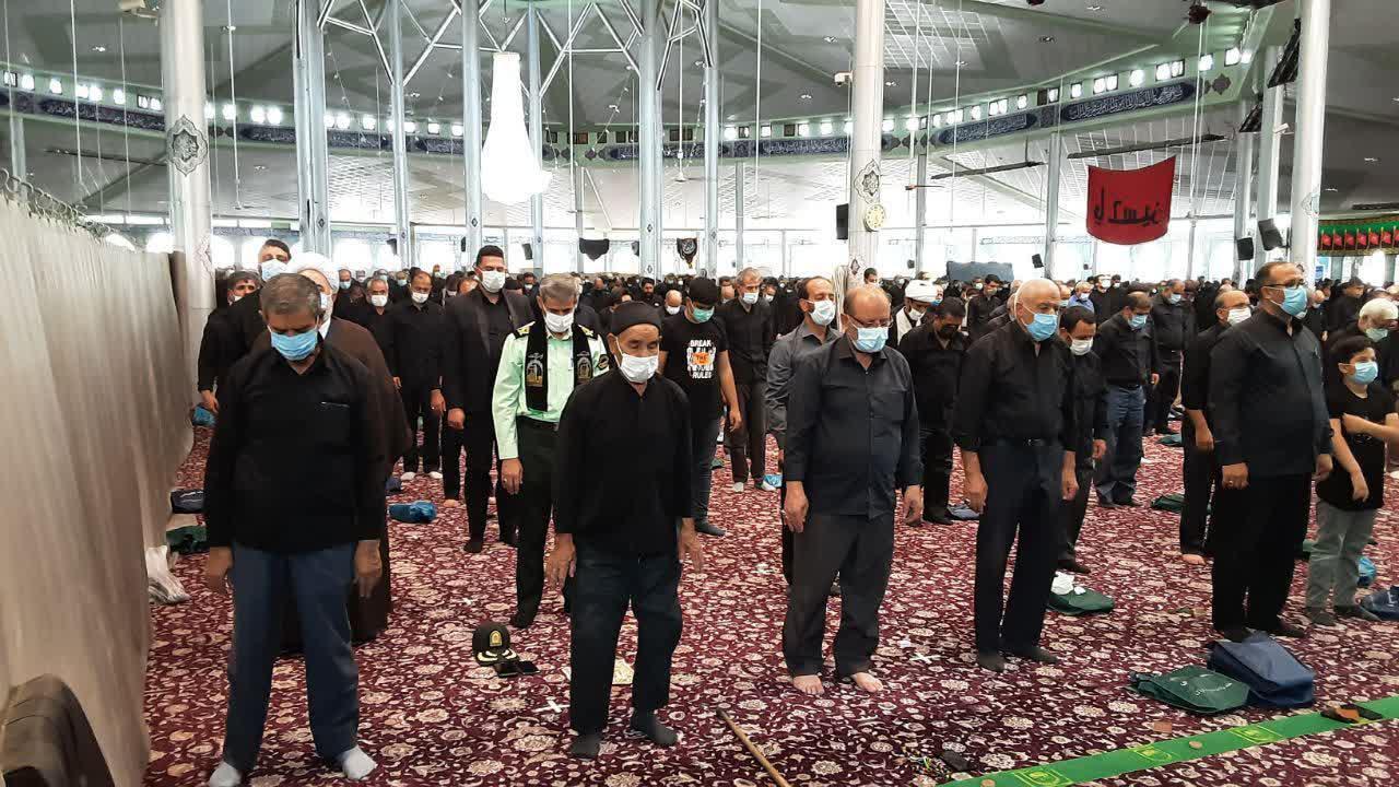 تجلی اقتدا به امام حسین در ظهر عاشورا