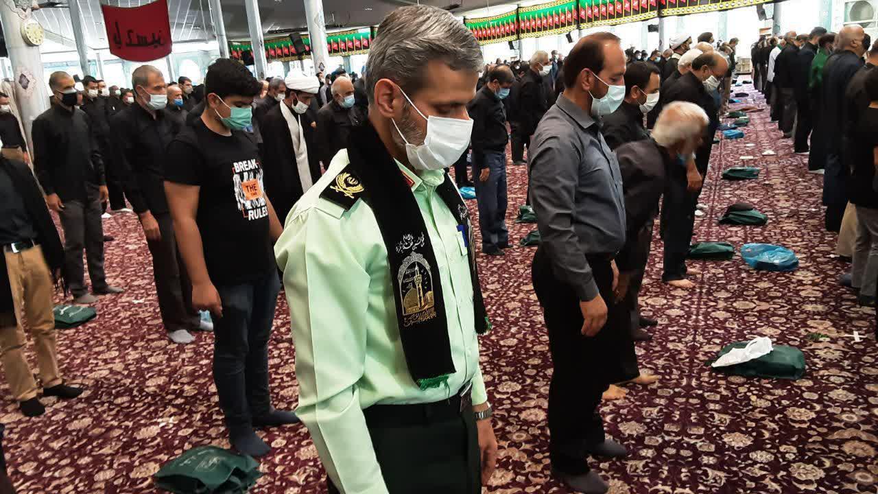 تجلی اقتدا به امام حسین در ظهر عاشورا