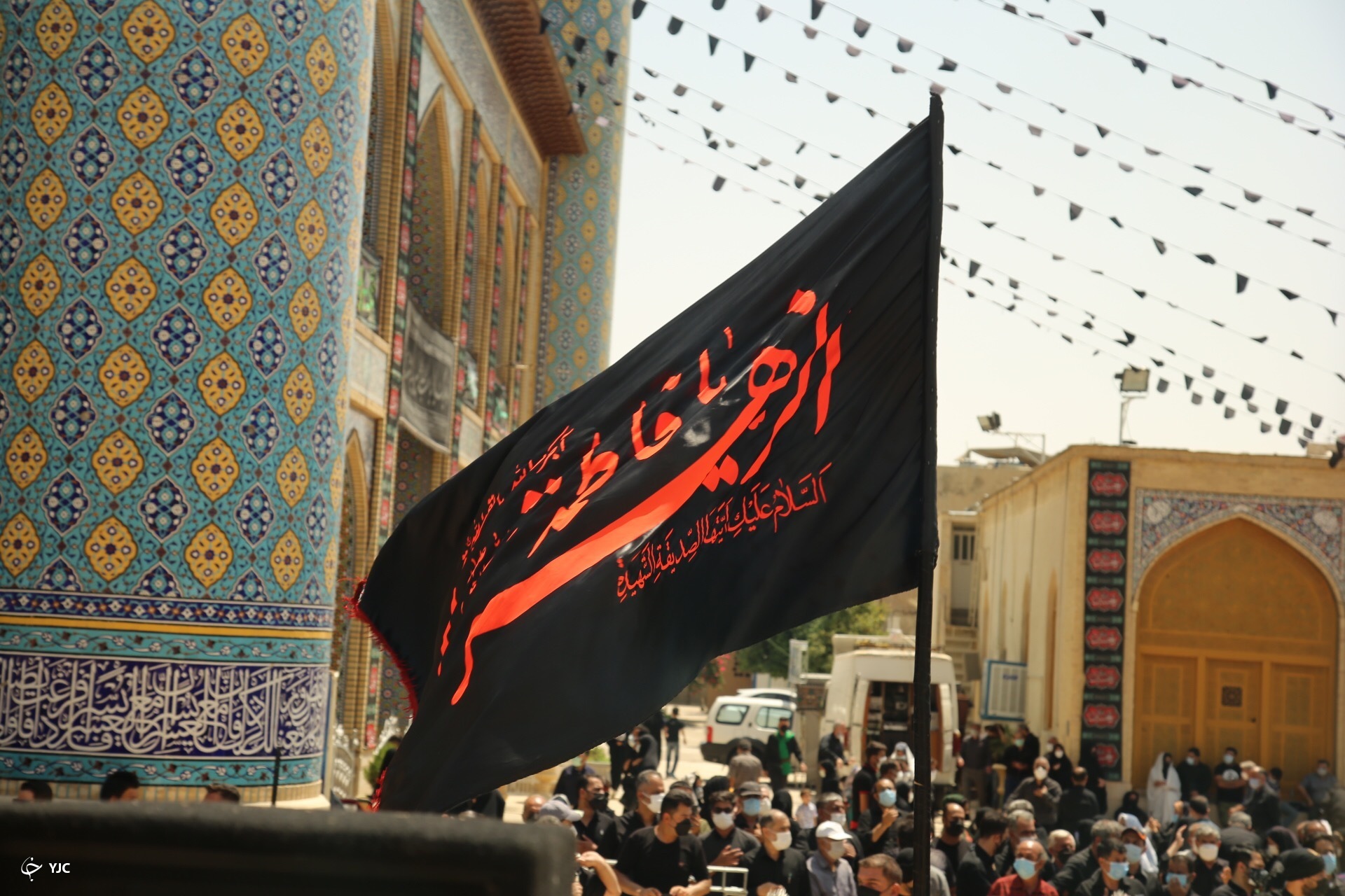 شور حسینی همراه با رعایت اصول بهداشتی در آستان مقدس سید علاءالدین حسین (ع) + تصاویر
