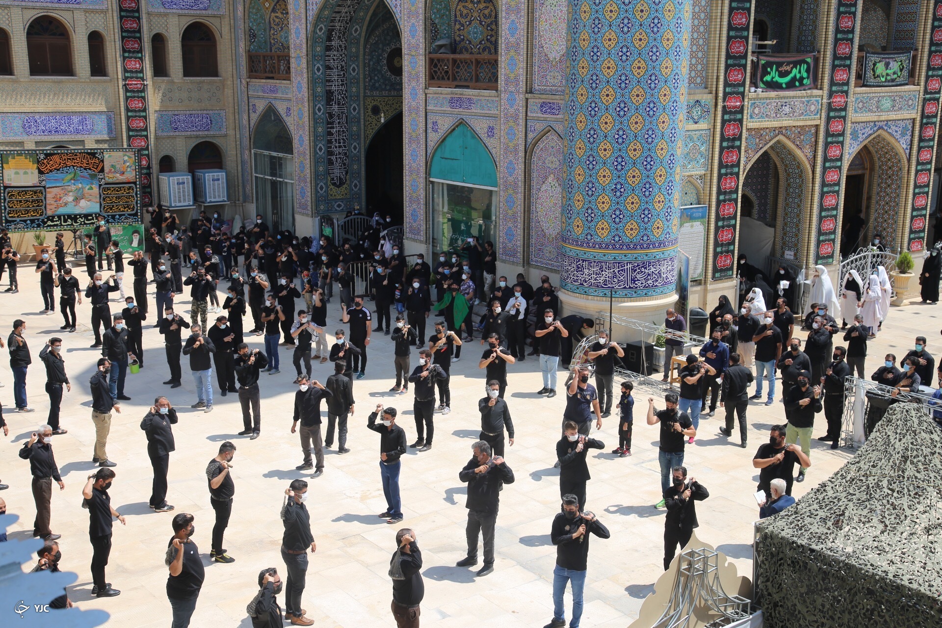 شور حسینی همراه با رعایت اصول بهداشتی در آستان مقدس سید علاءالدین حسین (ع) + تصاویر