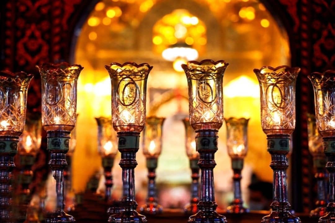 به یاد لالههای حسینی در شام غریبان به یاد لالههای حسینی در شام غریبان