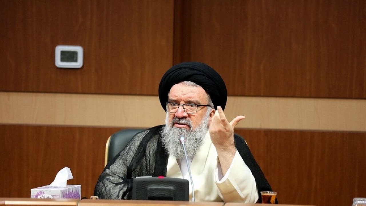 ضرورت توجه به عزت و ذلت ناپذیری در مقطع کنونی
